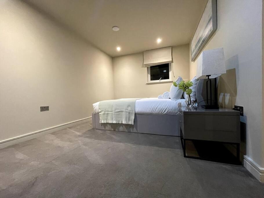 2Br Urban Vista Retreat Chcl F7 Chigwell Exterior foto