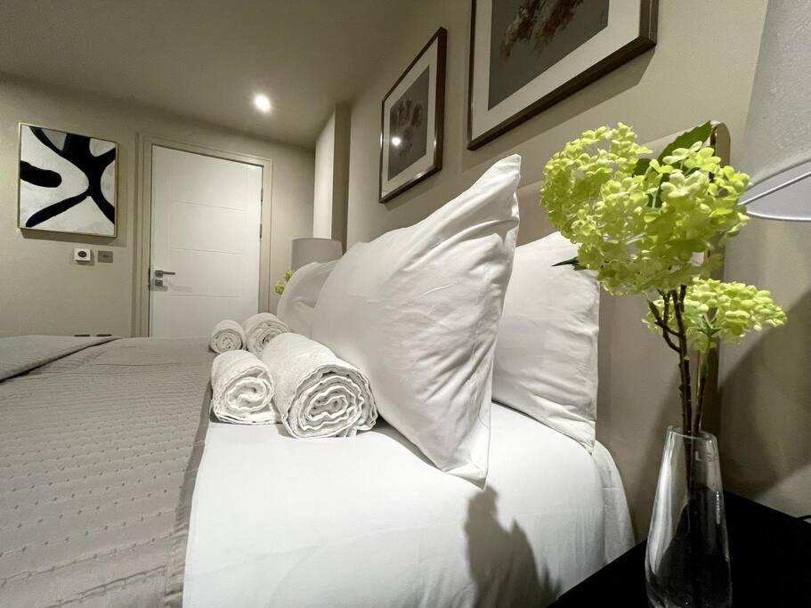 2Br Urban Vista Retreat Chcl F7 Chigwell Exterior foto