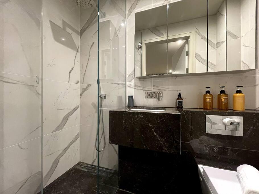 2Br Urban Vista Retreat Chcl F7 Chigwell Exterior foto