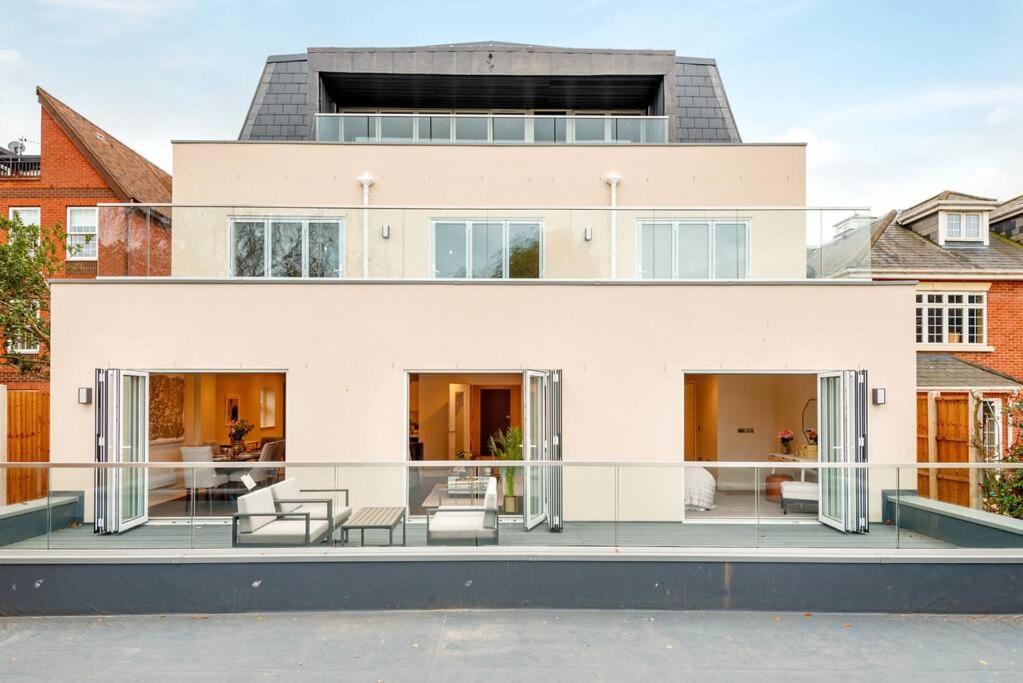 2Br Urban Vista Retreat Chcl F7 Chigwell Exterior foto
