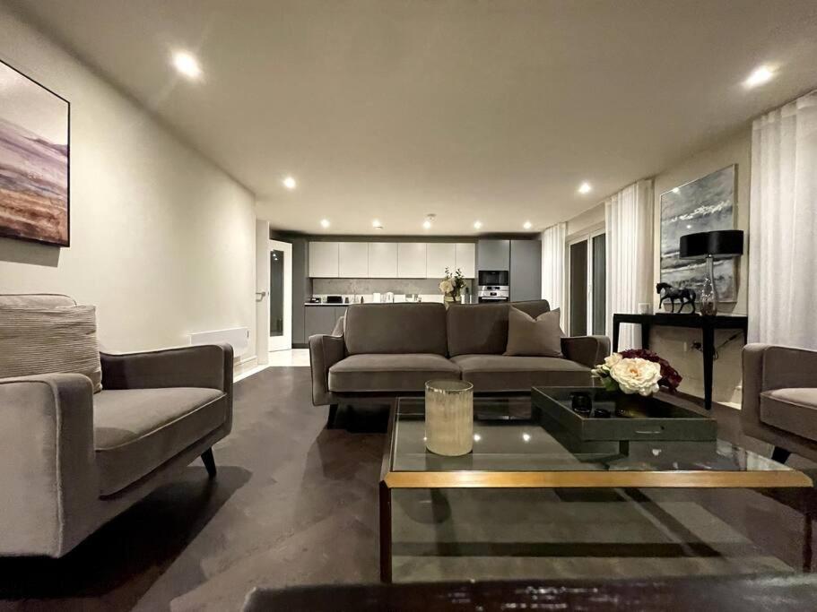 2Br Urban Vista Retreat Chcl F7 Chigwell Exterior foto
